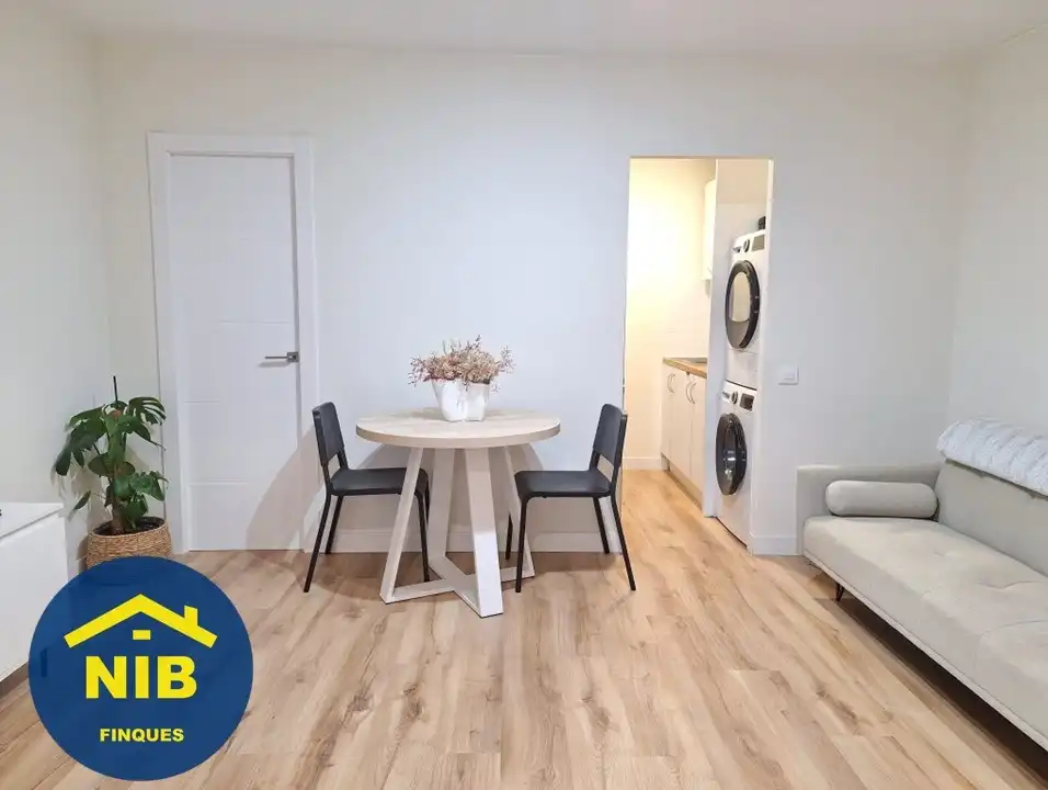 Dining room of Flat for sale in Barcelona  with Parquet flooring and Storage room