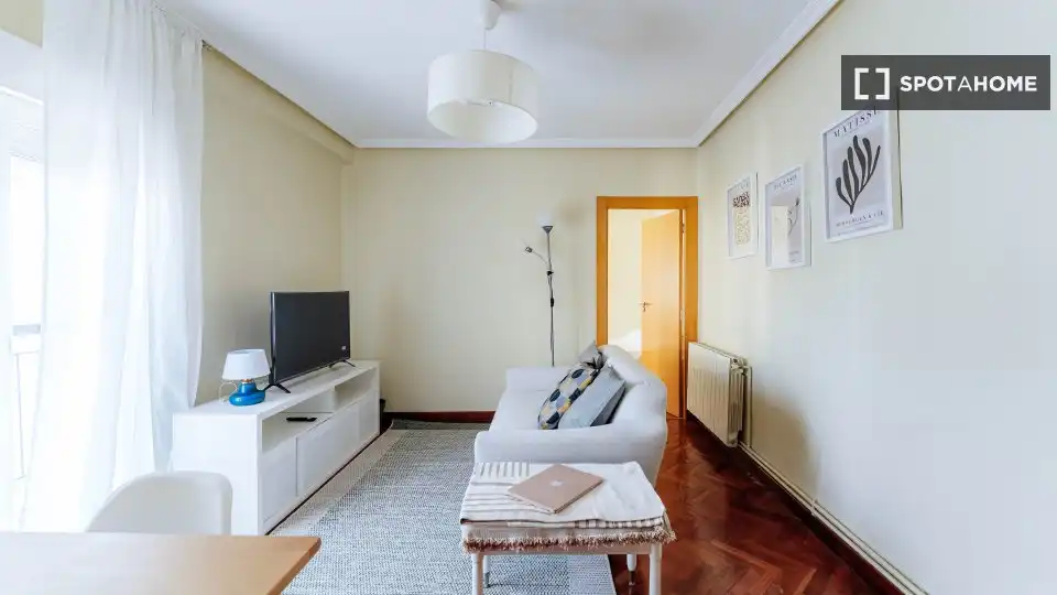 Sala de estar de Piso para compartir en Valladolid con Aire acondicionado, Calefacción y Amueblado