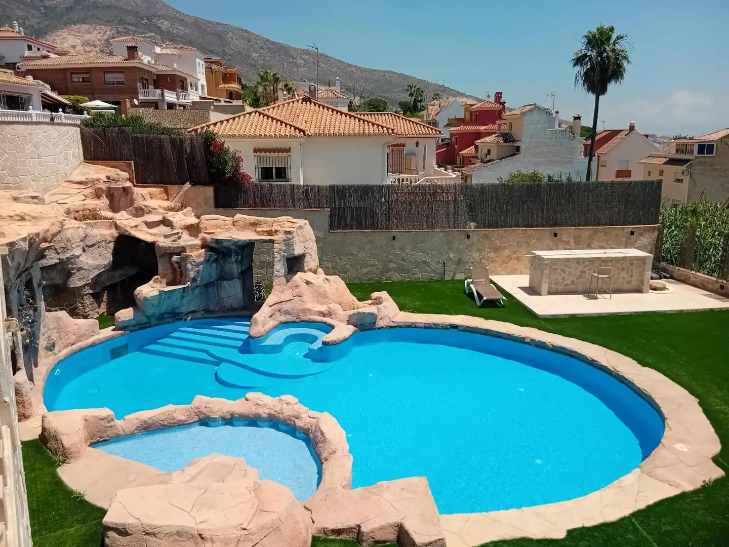 Piscina de Casa o xalet en venda en Benalmádena amb Aire condicionat, Jardí privat i Terrassa