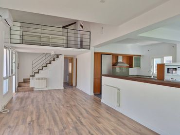 Casa amb jardí de lloguer a Paseo Camelias 17