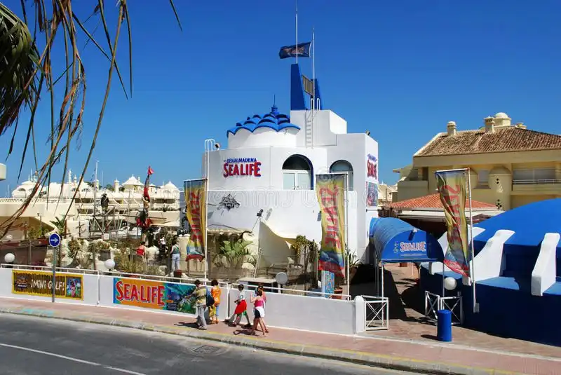 Vista exterior de Apartament en venda en Benalmádena amb Aire condicionat, Calefacció i Parquet