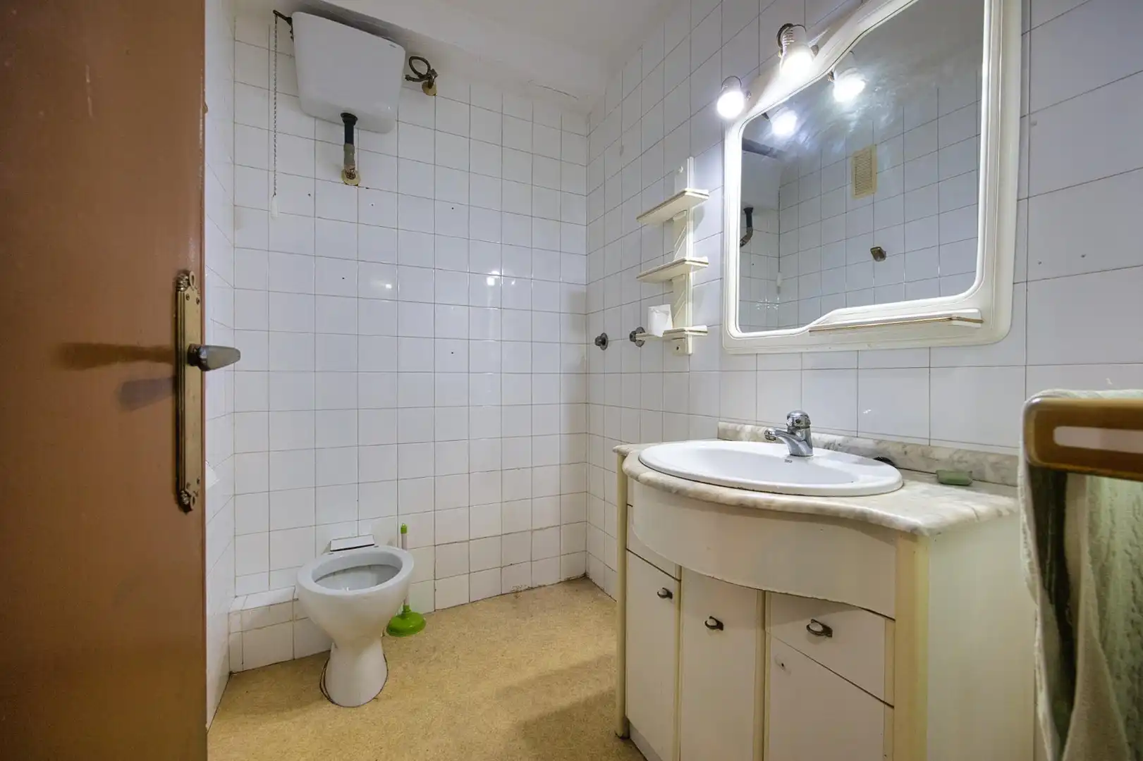 Baño de Piso en venta en Orihuela con Balcón