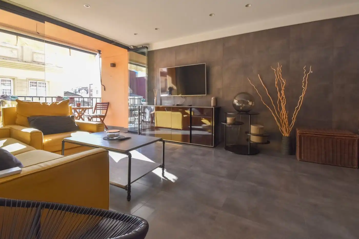 Sala de estar de Piso de alquiler en Fuengirola con Aire acondicionado, Calefacción y Terraza