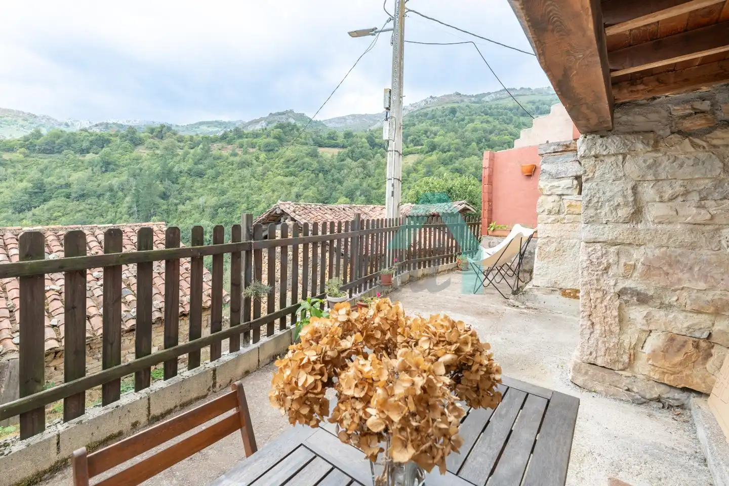Einfamilien-Reihenhaus zum Verkauf in Lugar Bustiello, Proaza