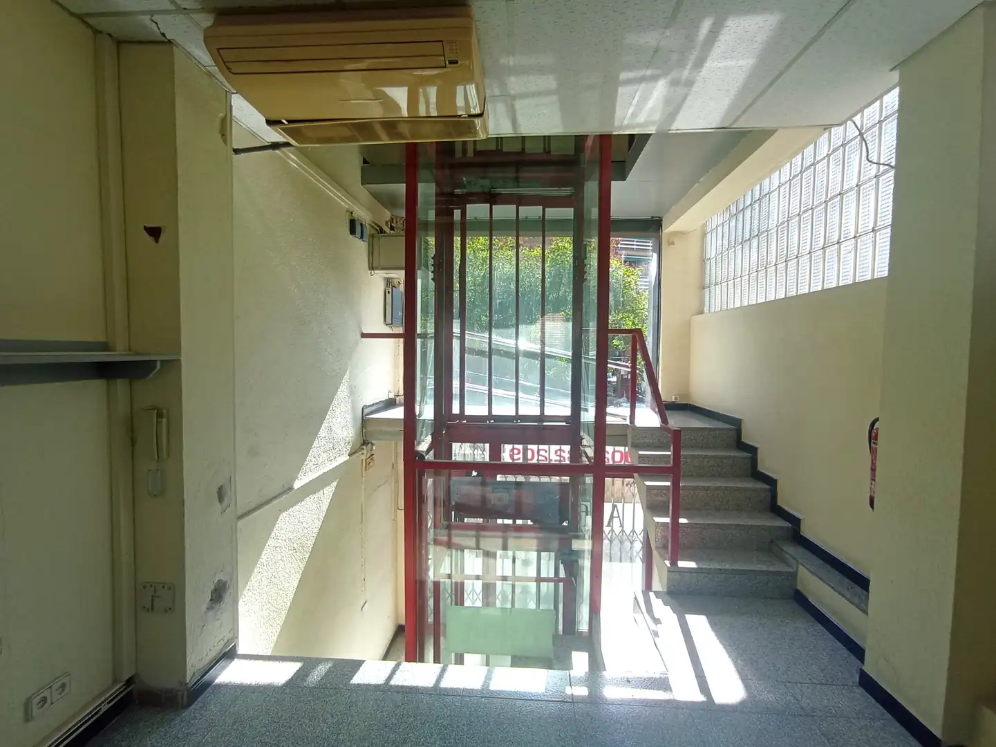 Business premises for sale in Carrer de la Costa Brava 3, imagen 4