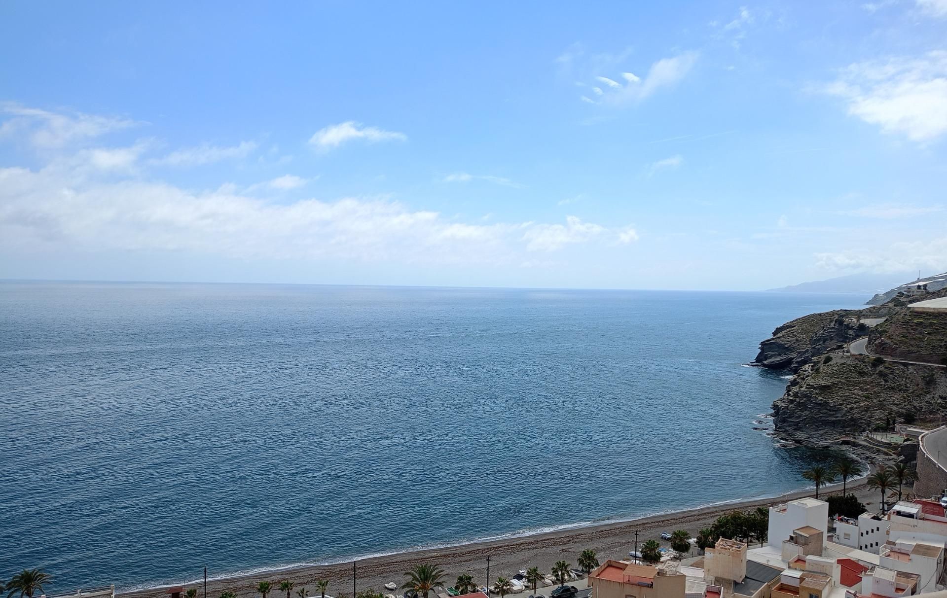 Vista exterior de Casa o xalet en venda en Albuñol amb Terrassa i Balcó