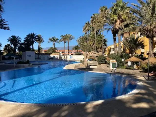 Piscina de Apartamento en venta en Roquetas de Mar con Aire acondicionado y Piscina comunitaria