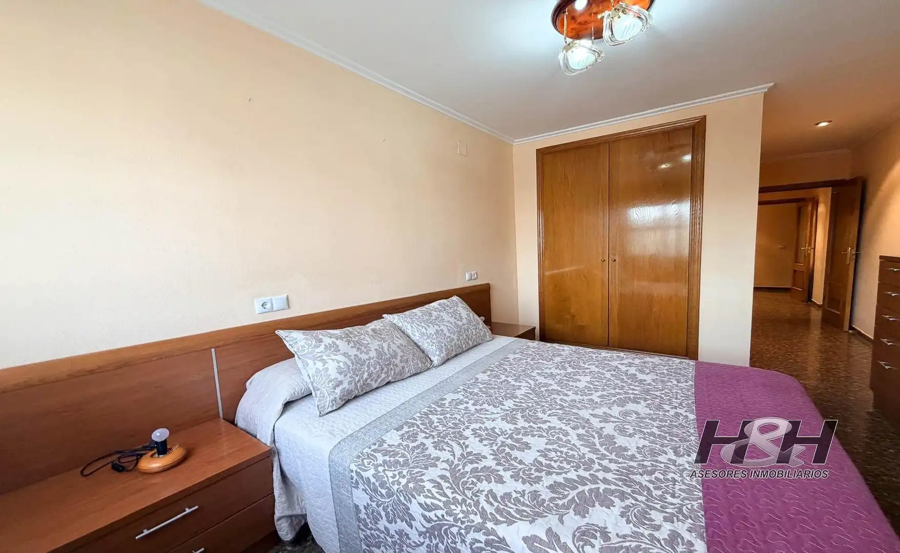 Habitación de Piso de alquiler en Burjassot con Aire acondicionado, Amueblado y Balcón