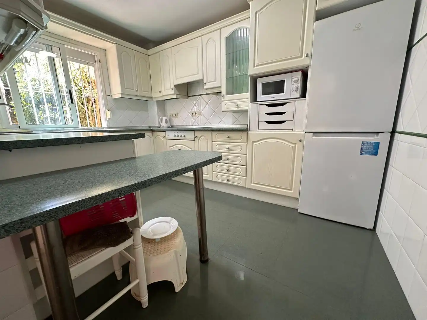 Cocina de Casa adosada en venta en Benidorm con Aire acondicionado, Calefacción y Jardín privado