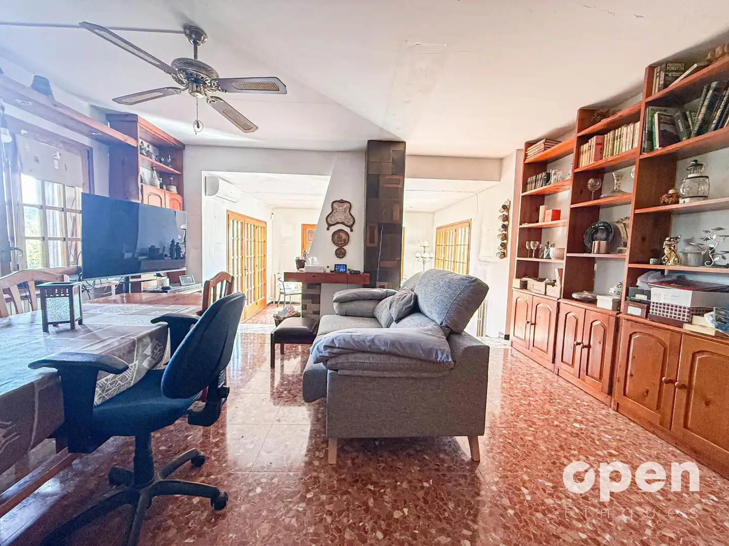 Sala d'estar de Casa adosada en venda en Viladecavalls amb Calefacció, Terrassa i Traster