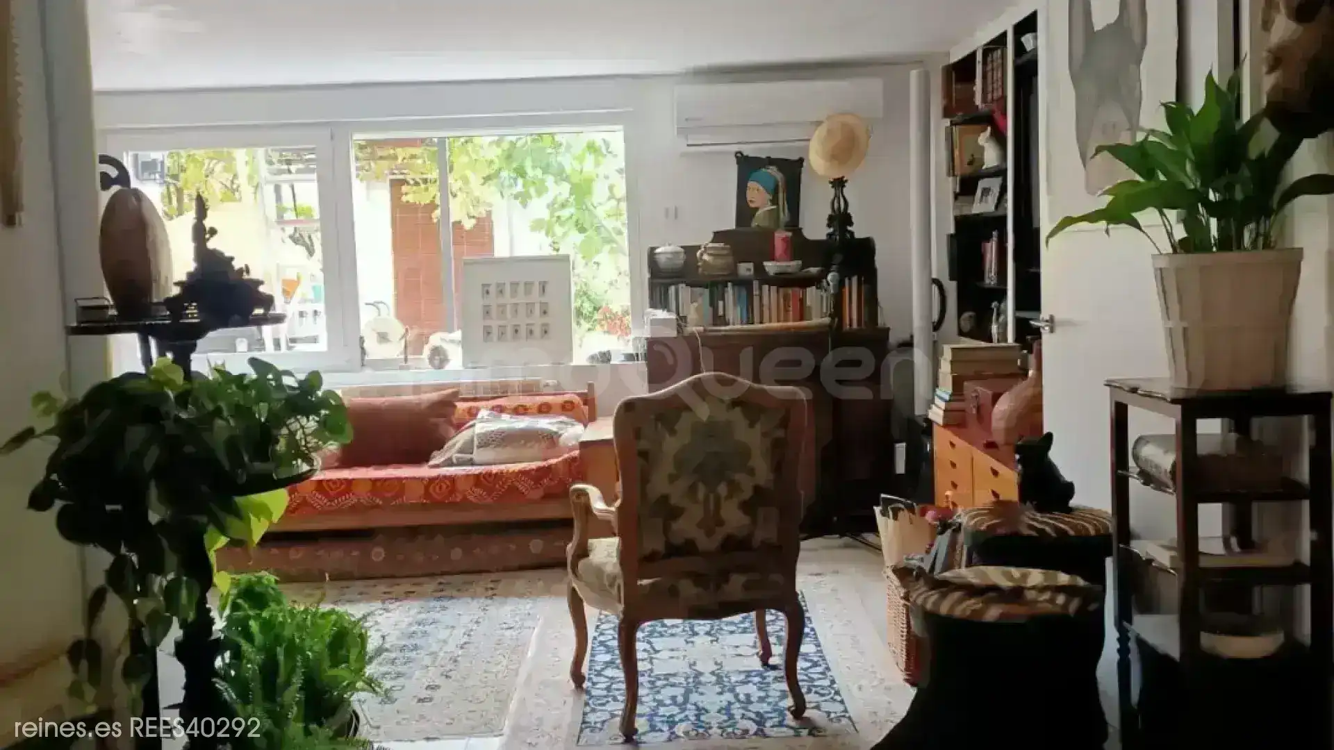 Sala de estar de Casa adosada en venta en La Moraleja con Calefacción, Jardín privado y Terraza