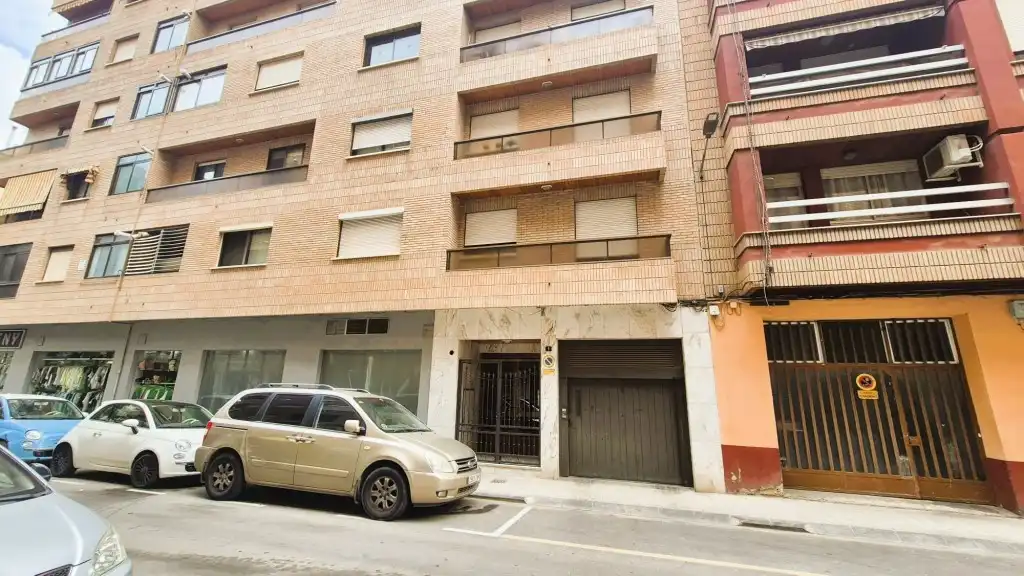 Vista exterior de Piso en venta en Torrent con Balcón