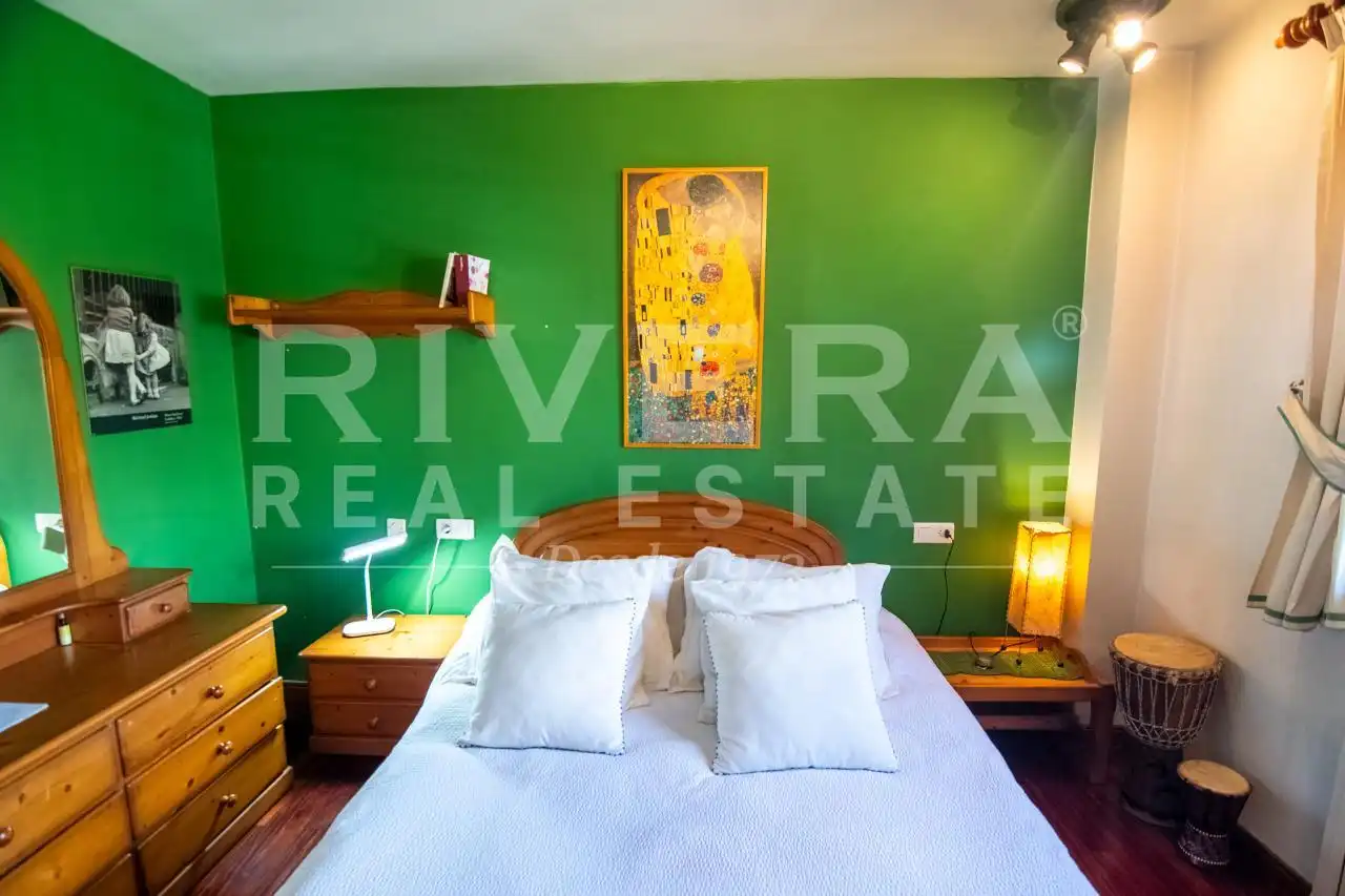 Habitación de Casa o chalet en venta en Vigo  con Calefacción, Jardín privado y Terraza