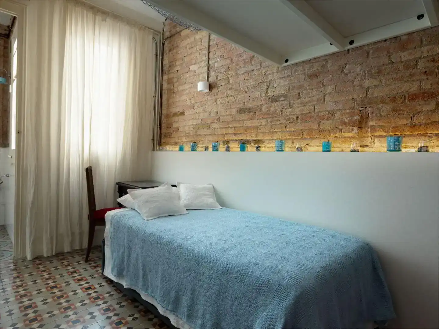 Schlafzimmer von Wohnung zur Miete in  Barcelona Capital mit Klimaanlage und Balkon