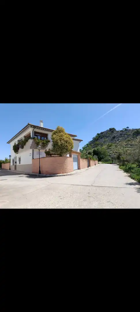 Vista exterior de Casa o chalet en venta en Cuevas del Becerro con Amueblado