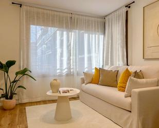 Bedroom of Apartment to share in  Barcelona Capital  with Air Conditioner and Terrace