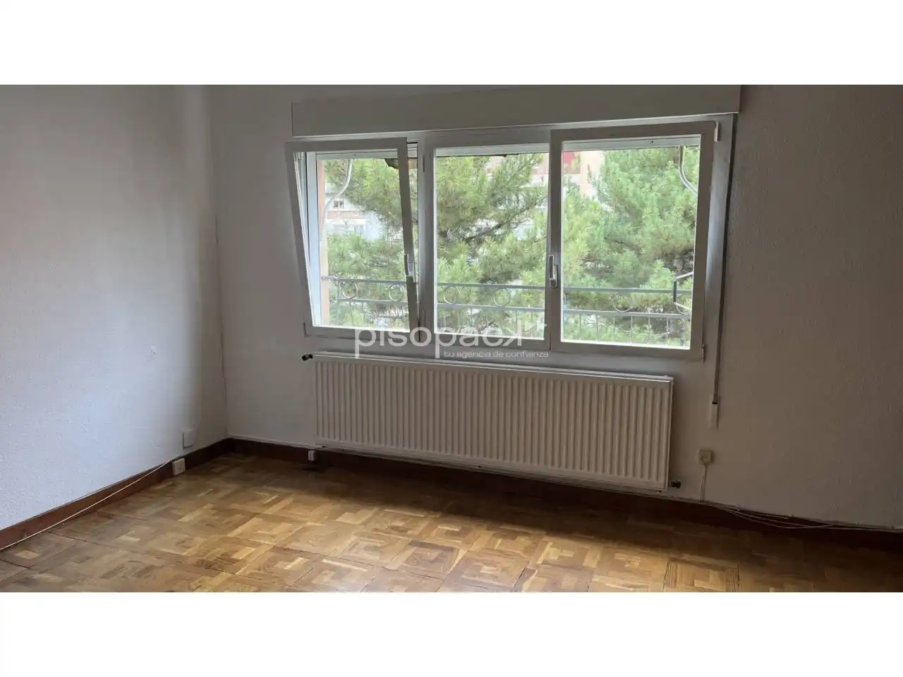Bedroom of Flat for sale in  Pamplona / Iruña  with Heating, Parquet flooring and Alarm