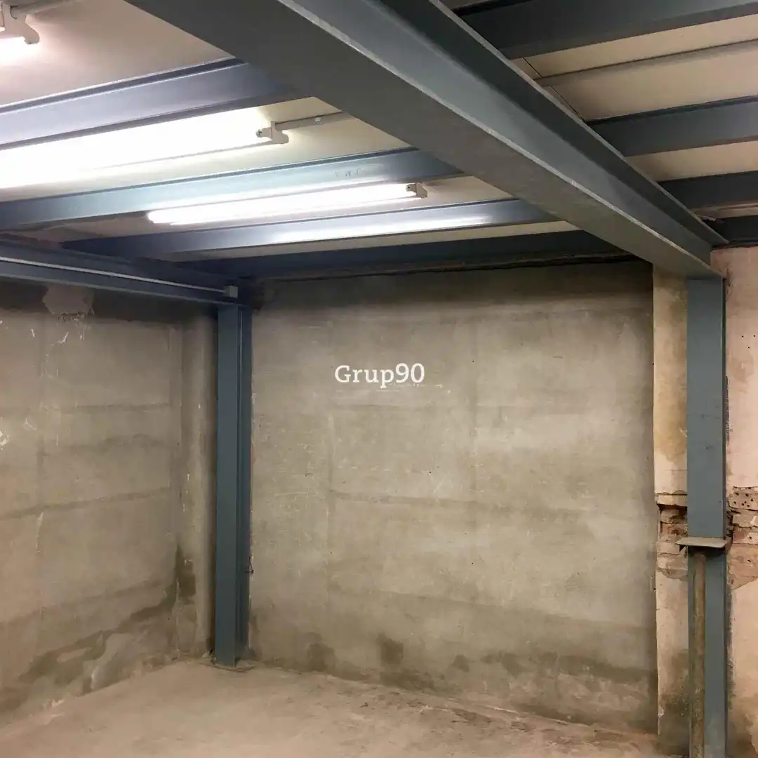 Parking de Local en venta en Lleida con Aire acondicionado