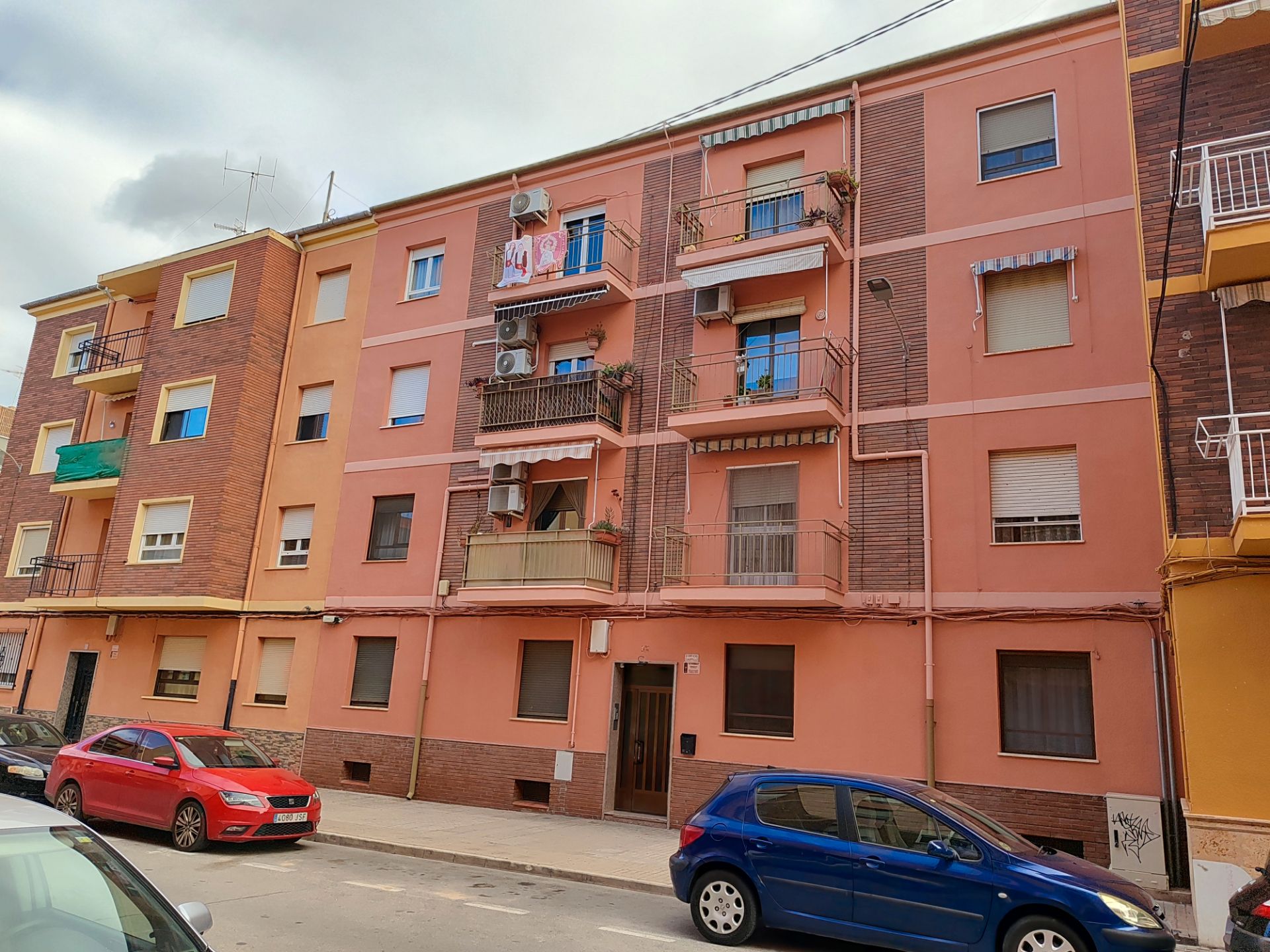 Vista exterior de Pis en venda en Almansa amb Traster, Moblat i Balcó