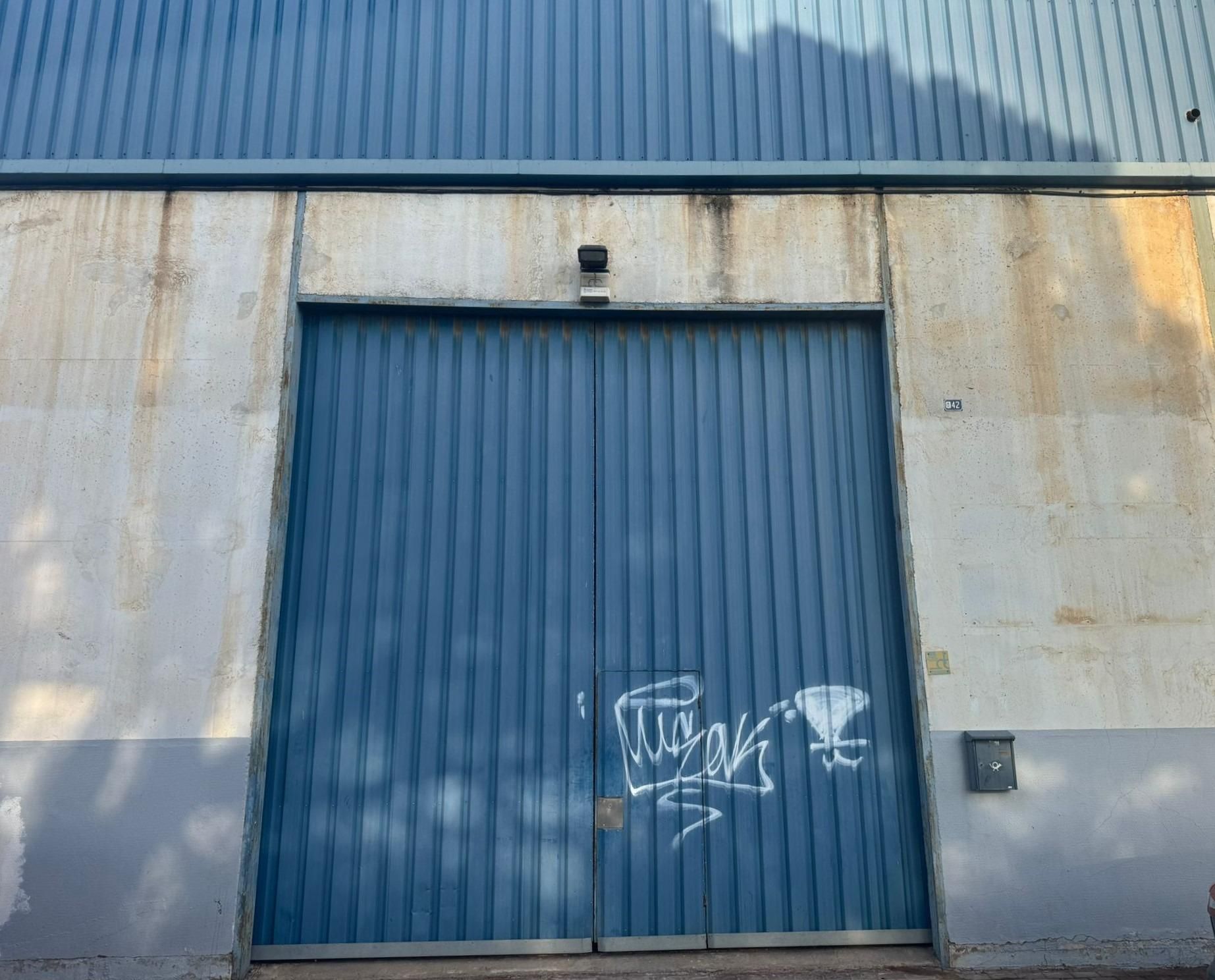 Nau industrial en venda a Calle COLUMBRETS DELS, Llevant