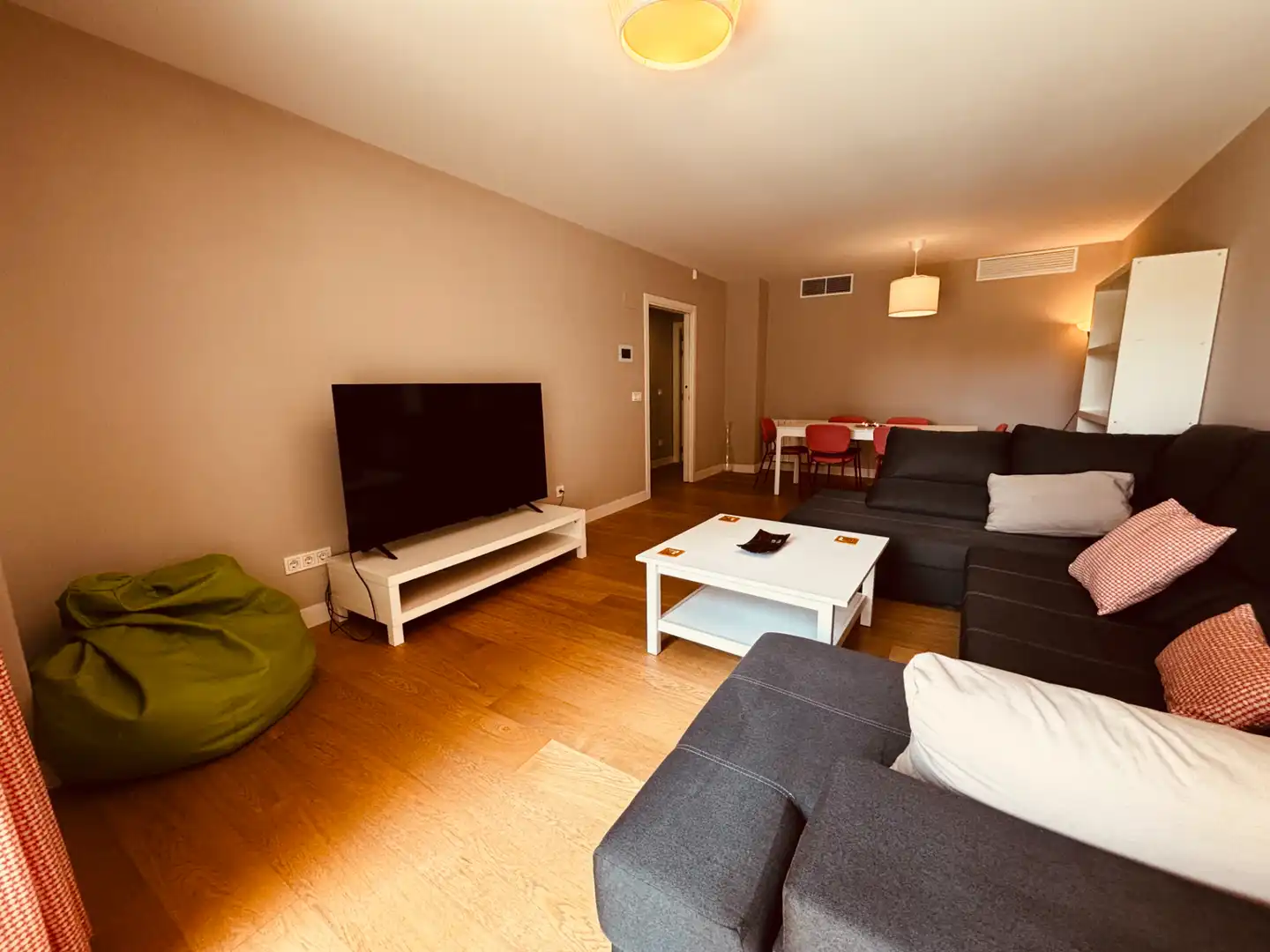 Sala de estar de Piso en venta en Getafe con Aire acondicionado, Calefacción y Jardín privado