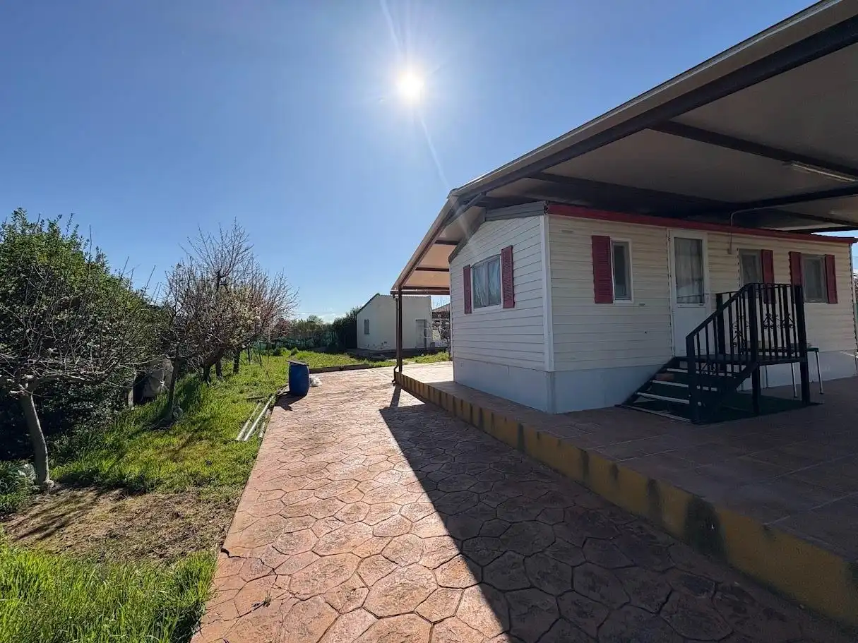 Vista exterior de Finca rústica en venta en Cubillas de Santa Marta con Calefacción, Jardín privado y Terraza