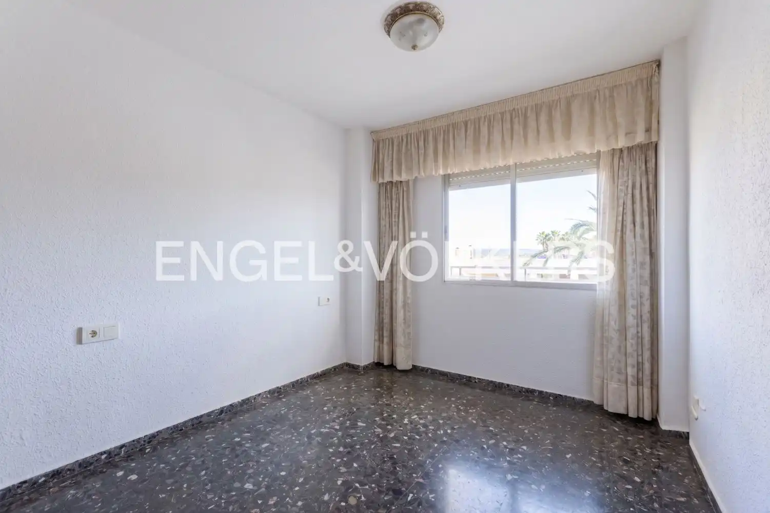 Habitación de Piso en venta en Benicasim / Benicàssim con Calefacción, Jardín privado y Terraza