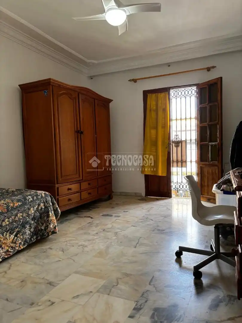 Dormitori de Casa o xalet en venda en Alcalá de Guadaira amb Aire condicionat i Terrassa