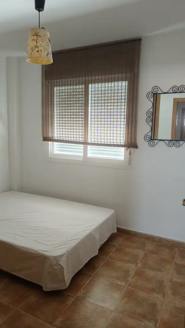 Schlafzimmer von Einfamilien-Reihenhaus zur Miete in Algeciras mit Privatgarten und Möbliert