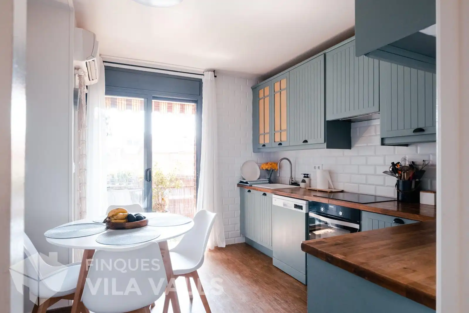 Kitchen of Duplexes for sale in Ripollet  with Air Conditioner, Heating and Terrace