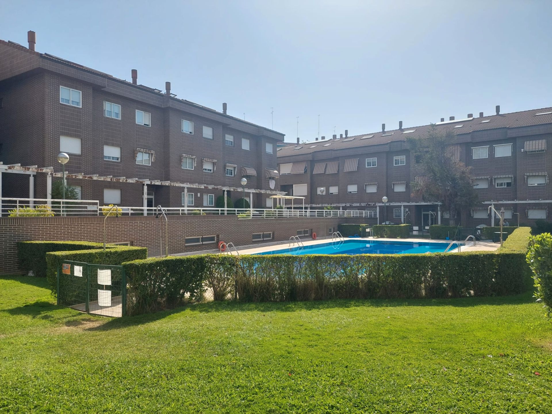 Piscina de Dúplex en venda en Alcorcón amb Aire condicionat, Calefacció i Parquet