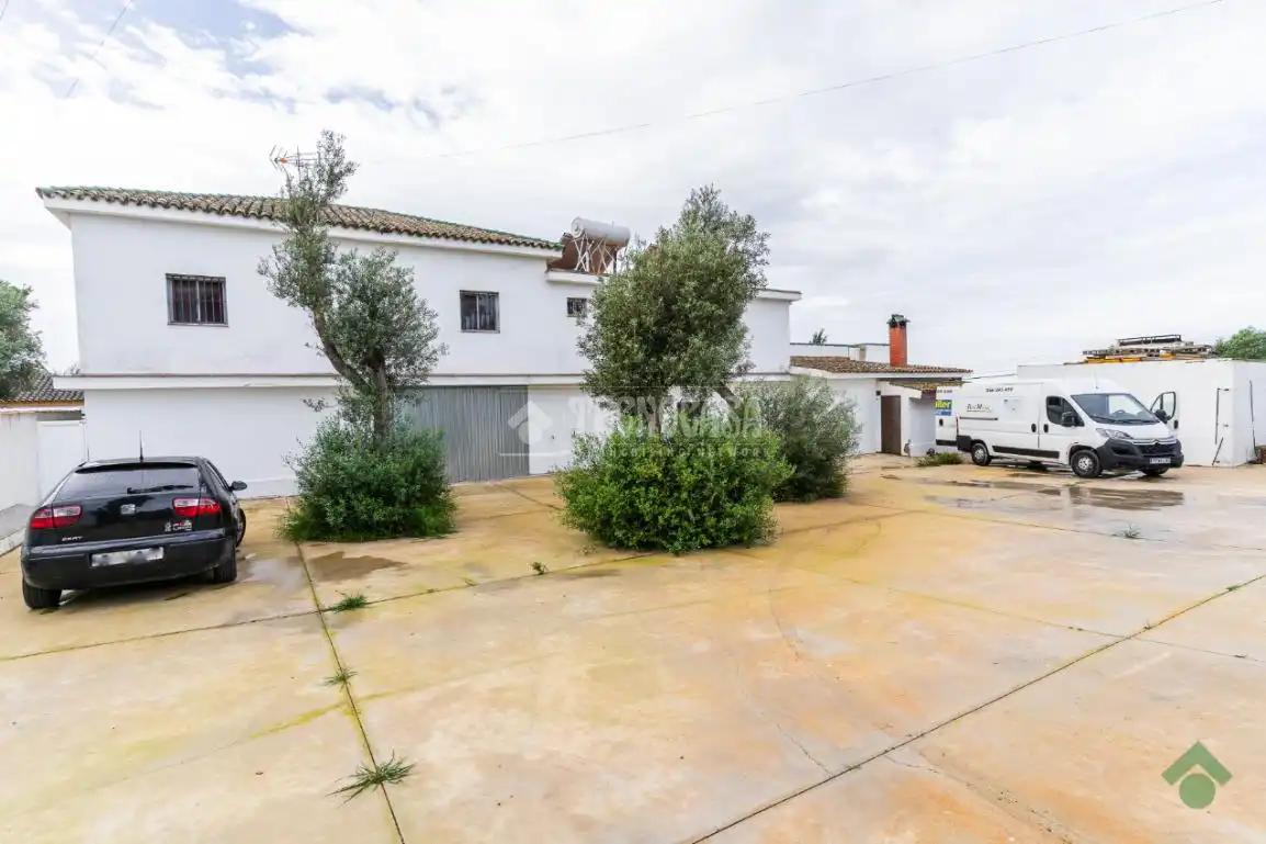 Vista exterior de Finca rústica en venda en Chiclana de la Frontera amb Terrassa