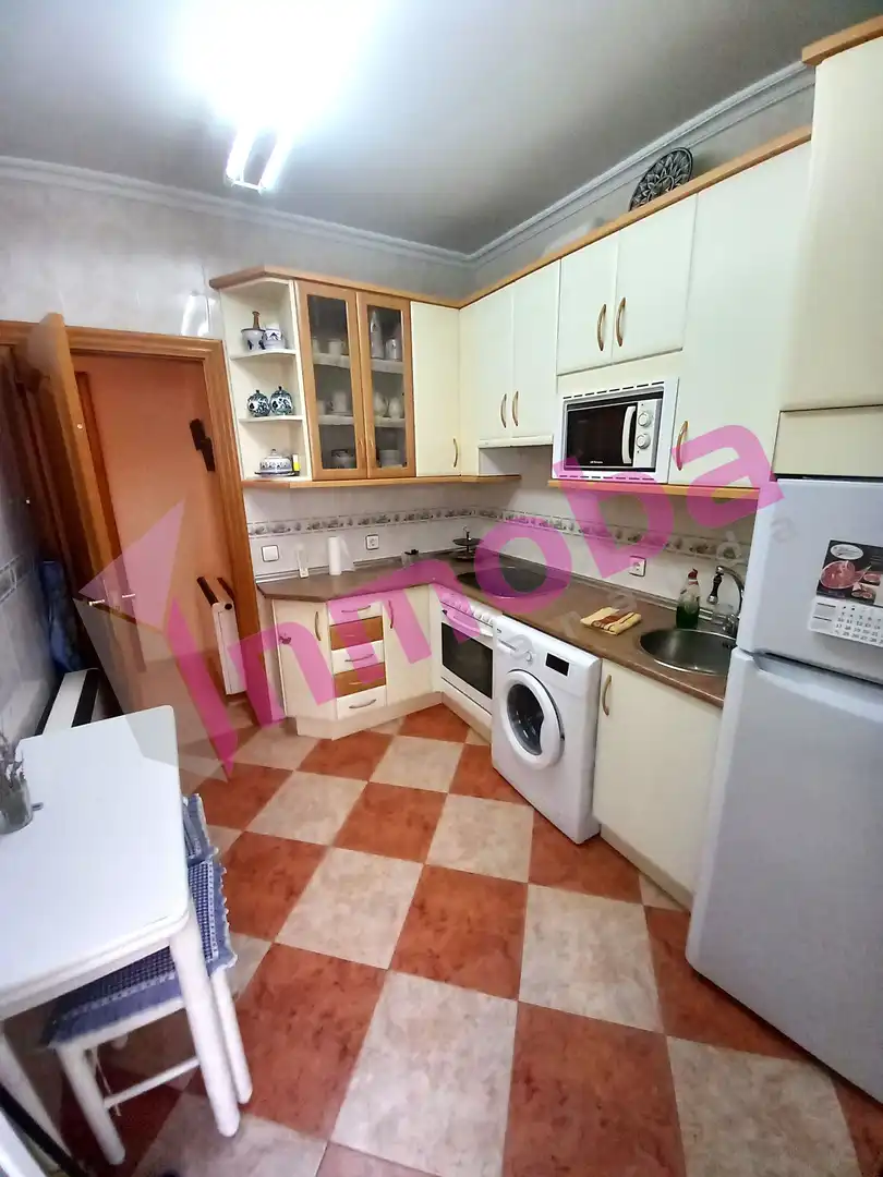 Casa adosada en venta en Calle Corralón de los Caídos, Santa Catalina - Ferial