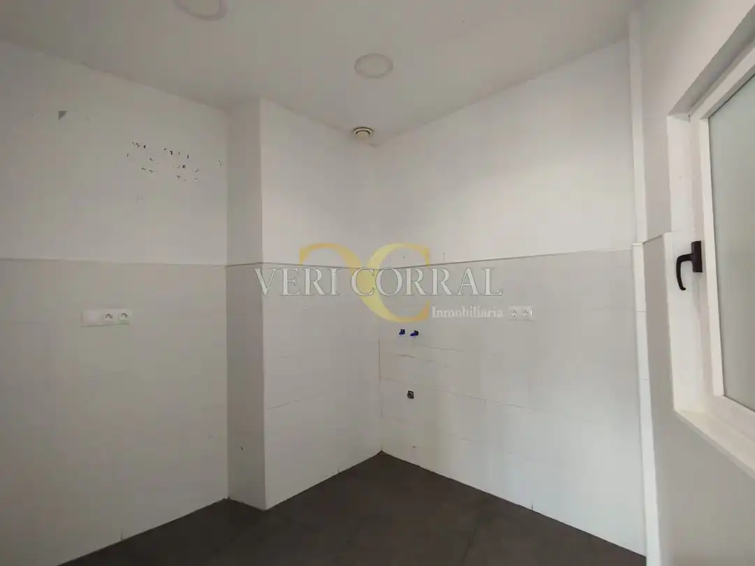 Locale commerciale in vendita a Avenida Fernández Balsera, imagen 7
