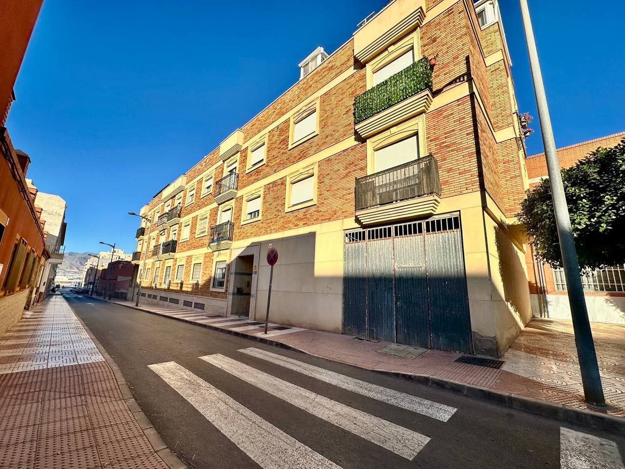 Exterior view of Flat for sale in Roquetas de Mar