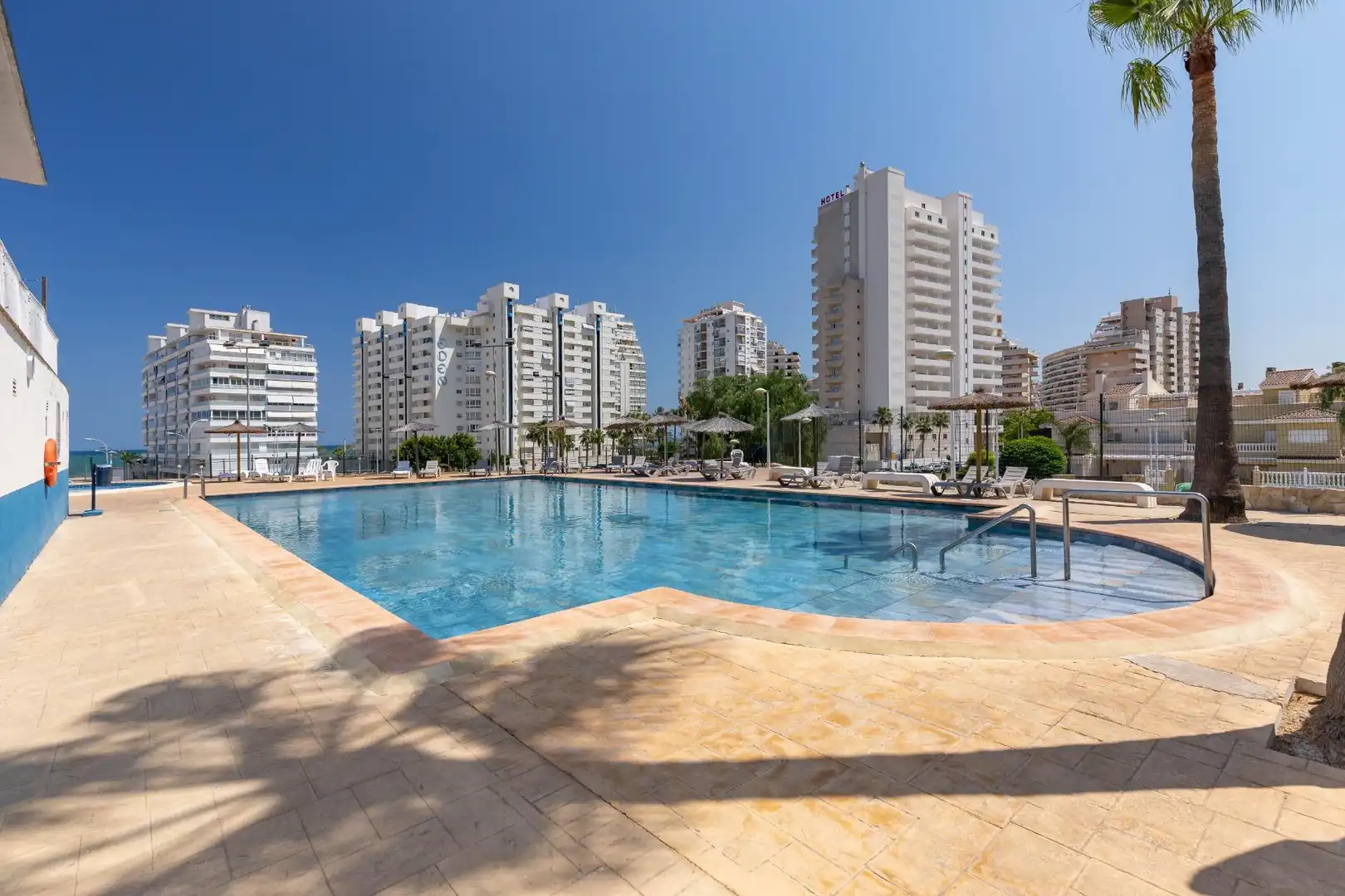 Piscina de Casa adosada en venda en Cullera amb Aire condicionat, Calefacció i Terrassa