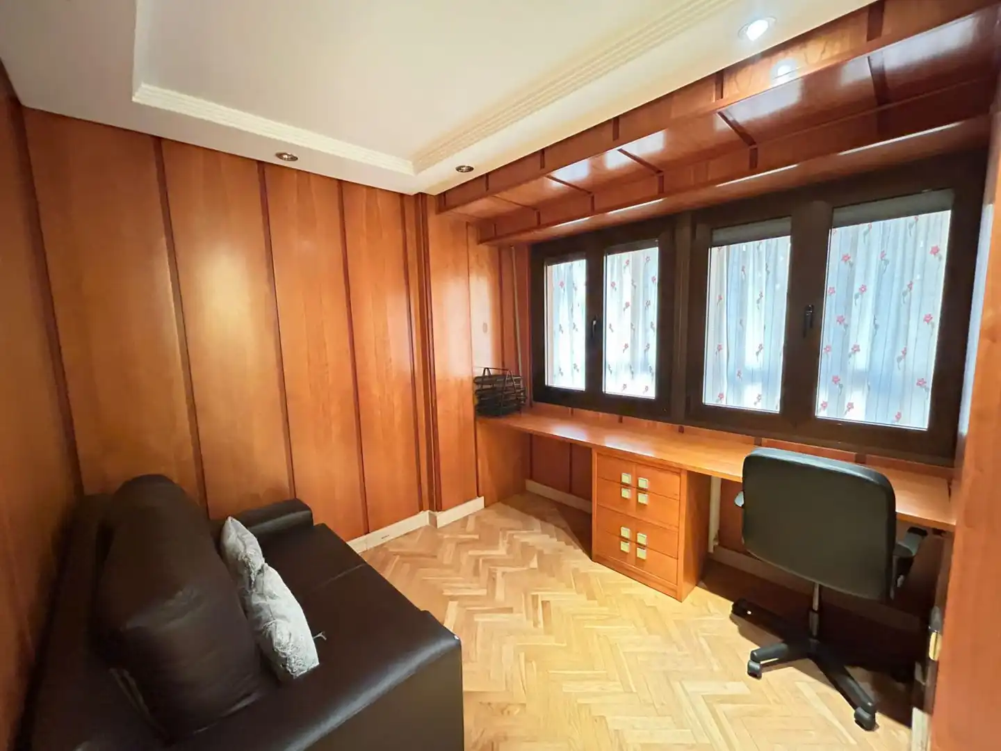 Wohnzimmer von Wohnung zum Verkauf in Albacete mit Klimaanlage, Heizung und Parkett