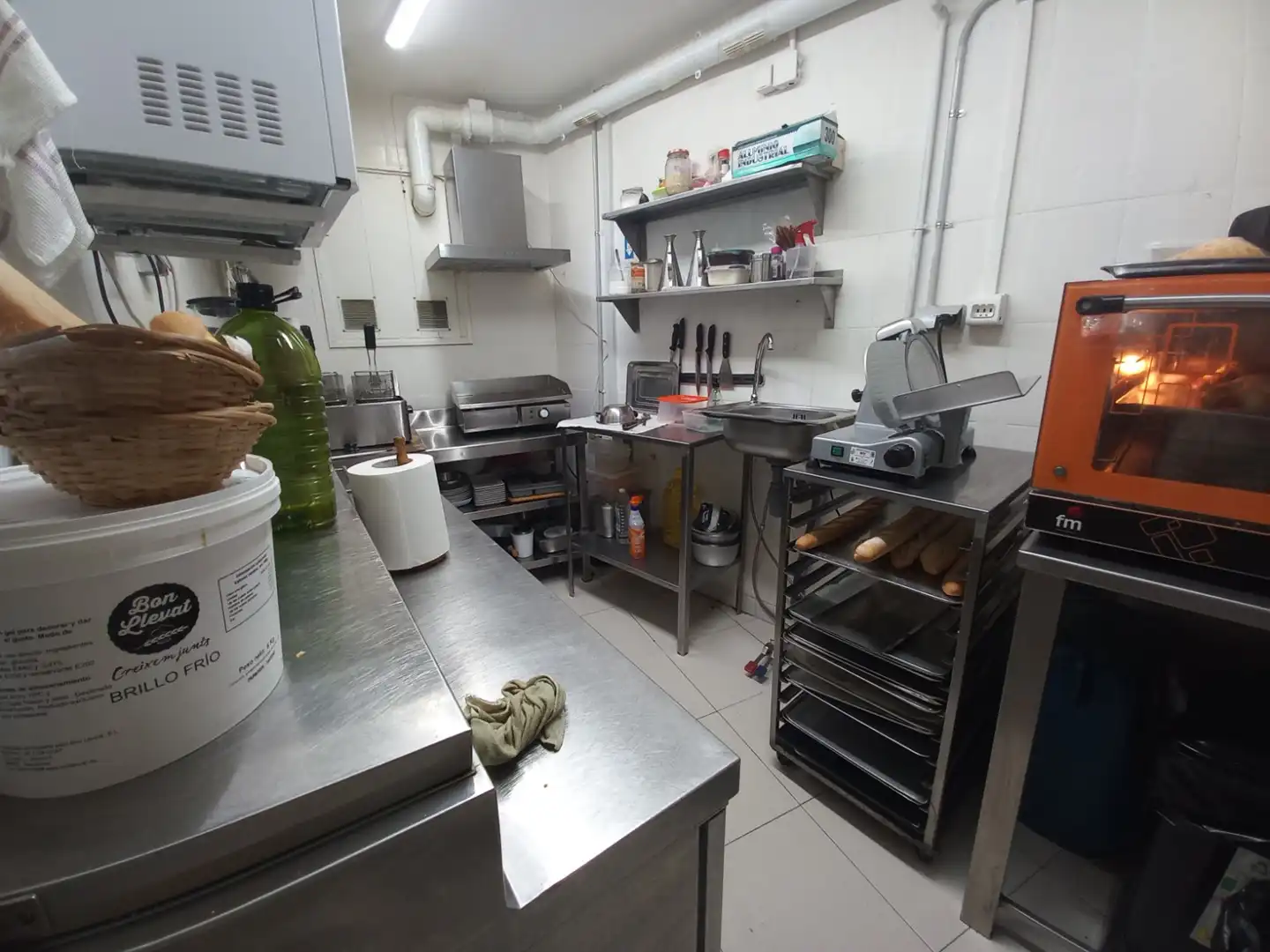 Cocina de Local en traspaso en Barcelona con Aire acondicionado, Calefacción y Terraza