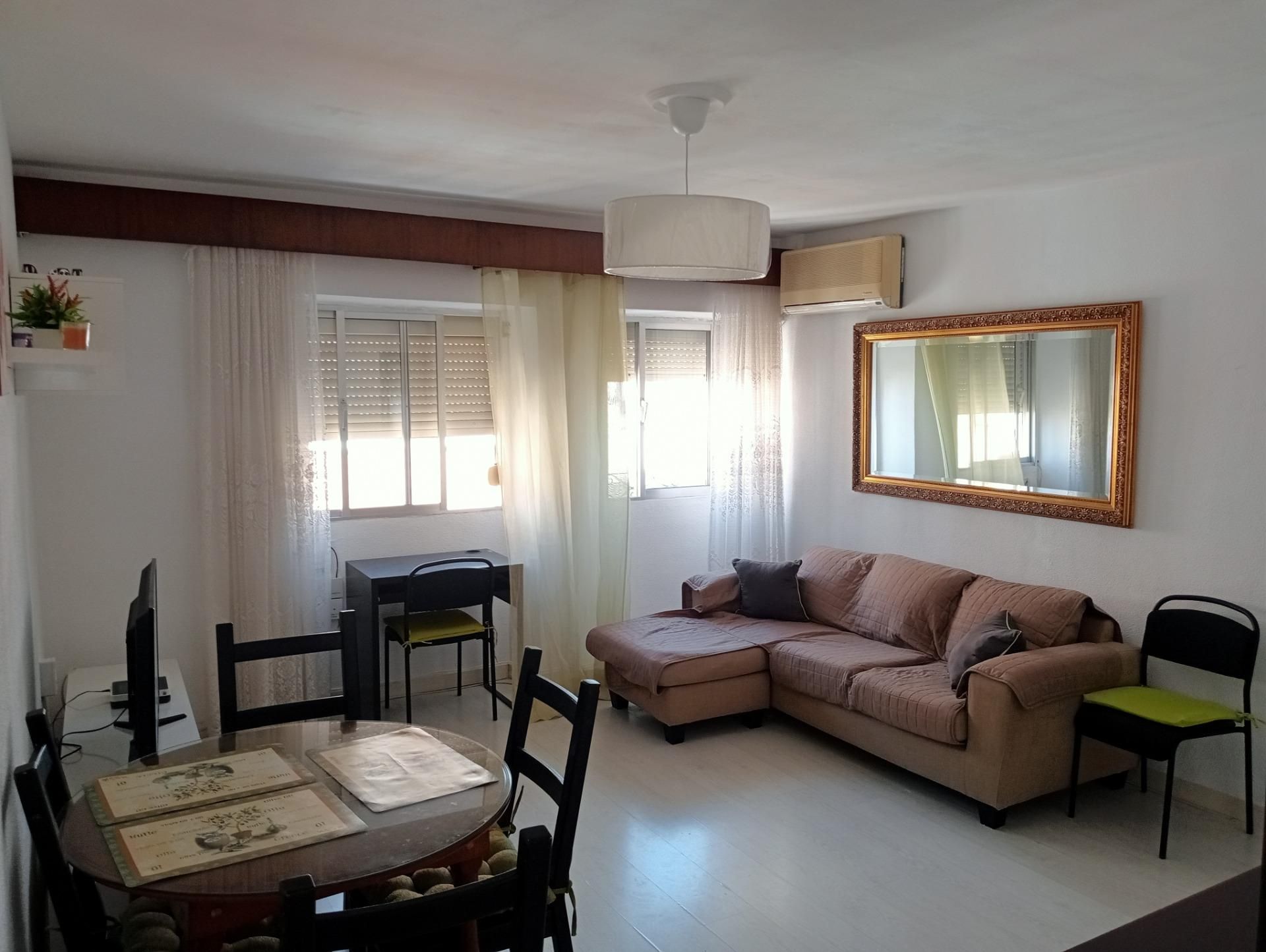 Living room of Flat to rent in  Sevilla Capital  with Air Conditioner