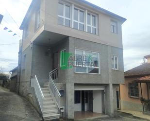 Vista exterior de Casa o xalet en venda en Amoeiro amb Calefacció, Jardí privat i Terrassa