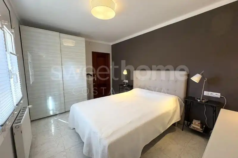 Habitación de Casa adosada en venta en Palafrugell con Aire acondicionado, Calefacción y Jardín privado