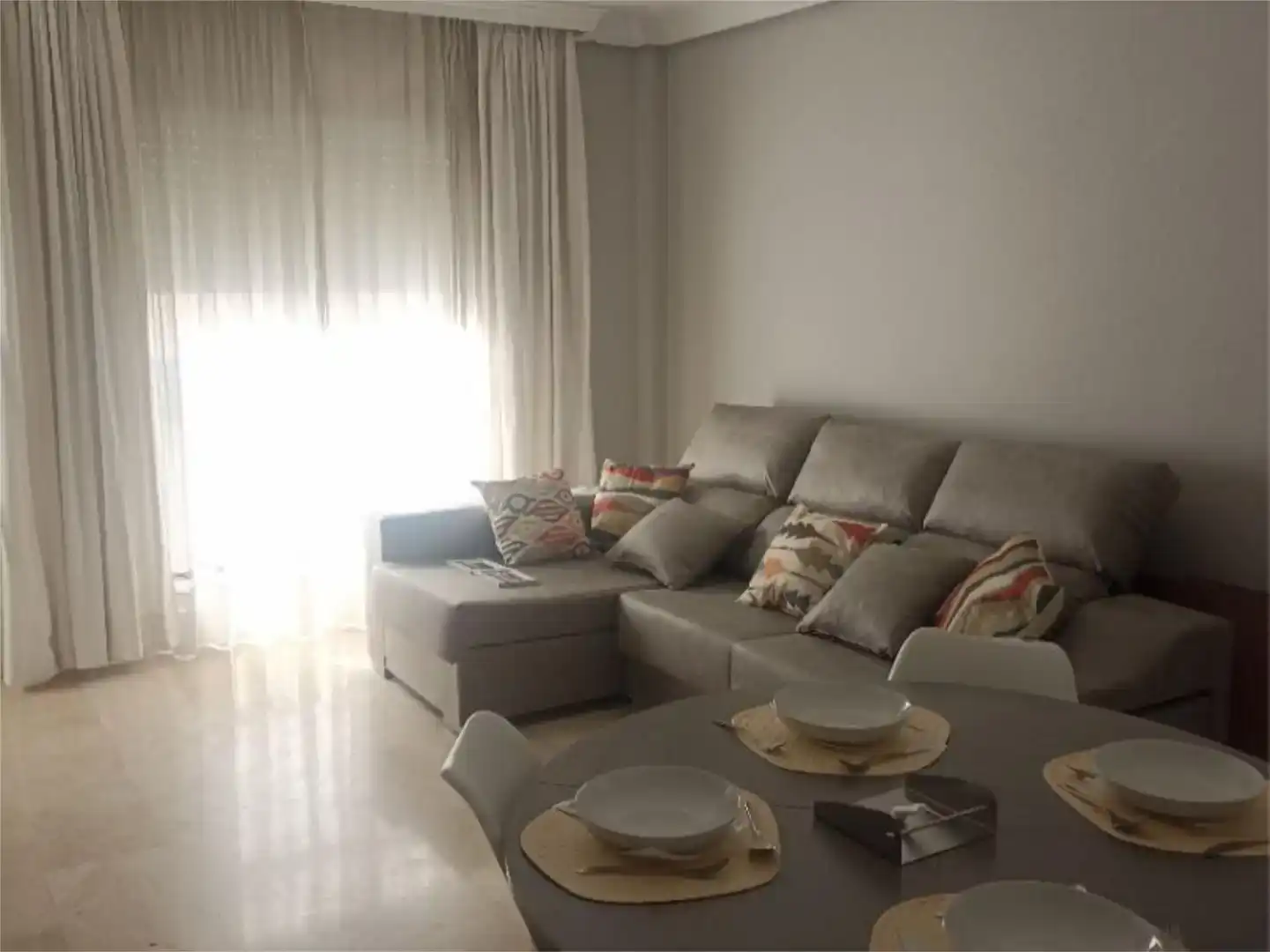 Wohnzimmer von Wohnung zur Miete in Cabra mit Klimaanlage und Balkon