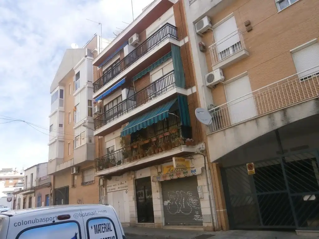 Piso con terraza en venta en Calle Doctor Asuero 4