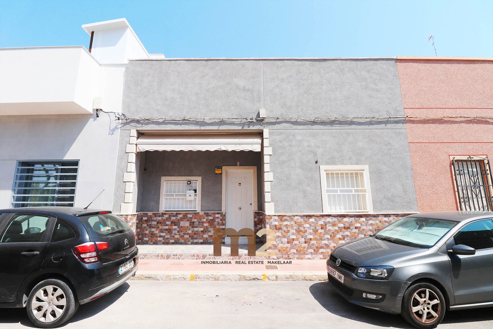 Vista exterior de Casa o xalet de lloguer en Guardamar del Segura amb Aire condicionat i Moblat