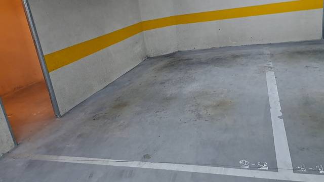 Garaje en Alquiler en Calle Isidoro Chamorro Perez, 7 en San Lázaro - Otero - Villafría