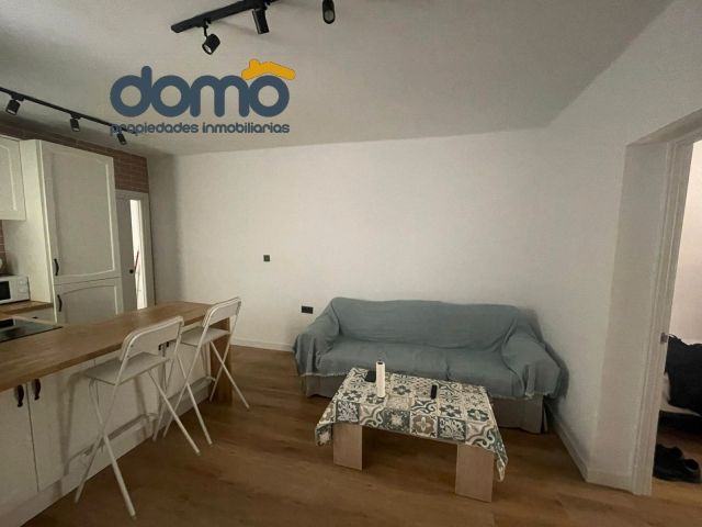 Living room of Flat to rent in  Almería Capital  with Parquet flooring and Furnished