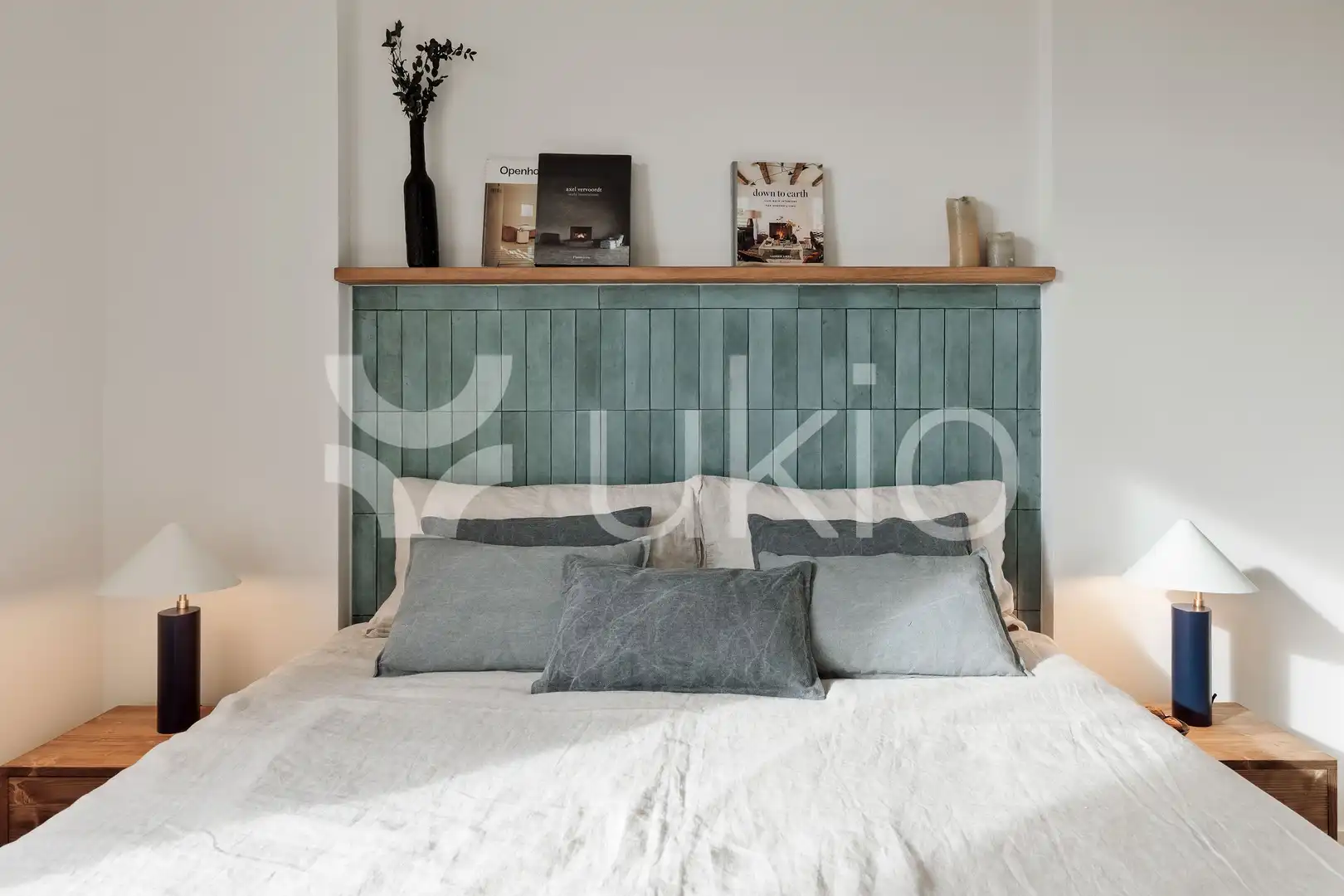 Bedroom of Attic for rent in Barcelona  with Air Conditioner, Heating and Terrace