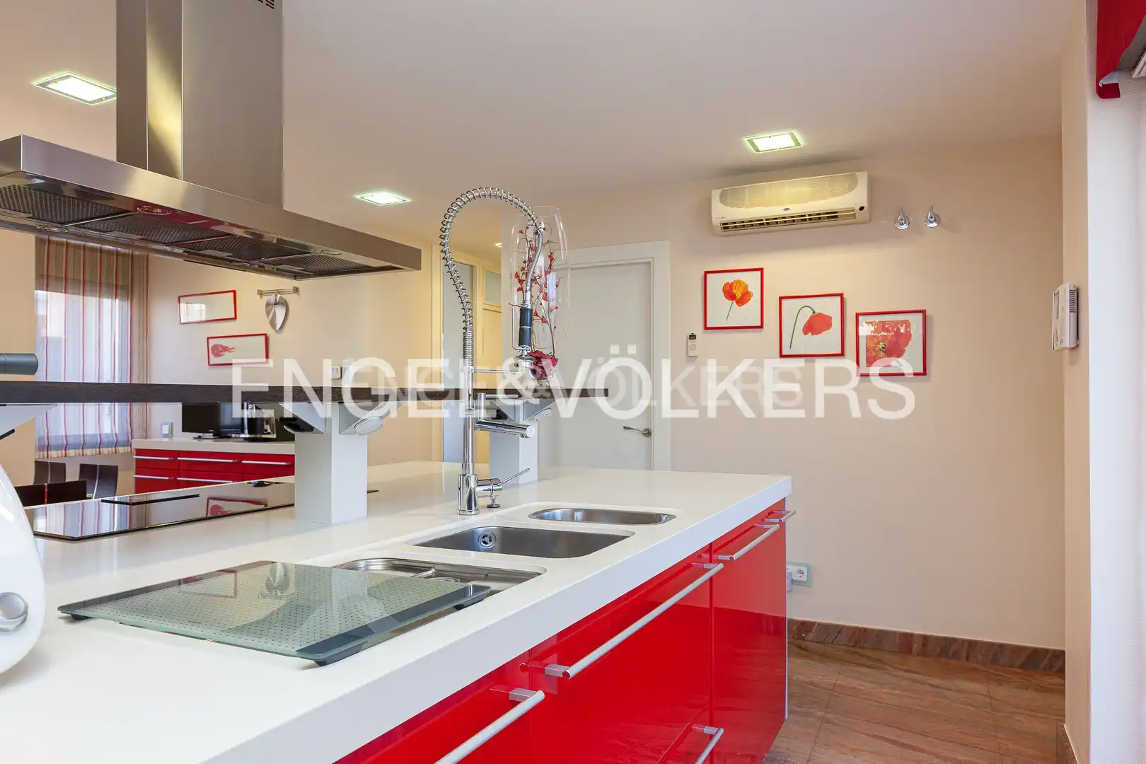 Cocina de Casa o chalet en venta en Azuqueca de Henares con Aire acondicionado, Calefacción y Jardín privado