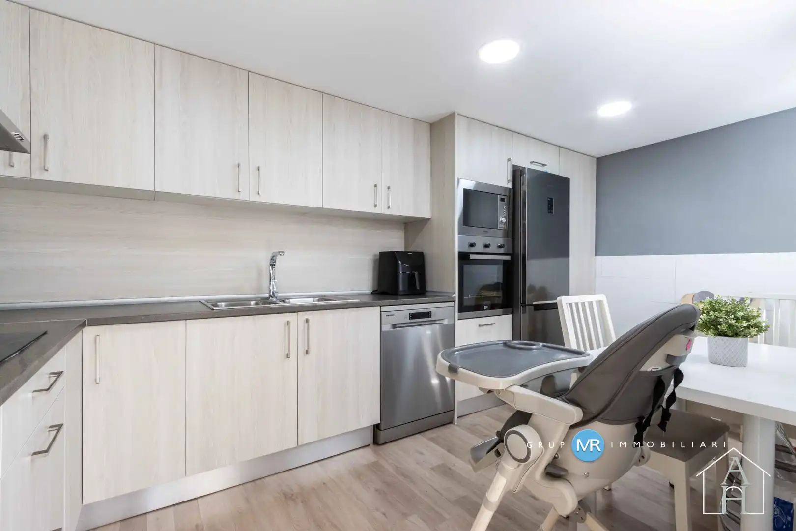 Cocina de Piso en venta en Terrassa con Calefacción, Parquet y Terraza
