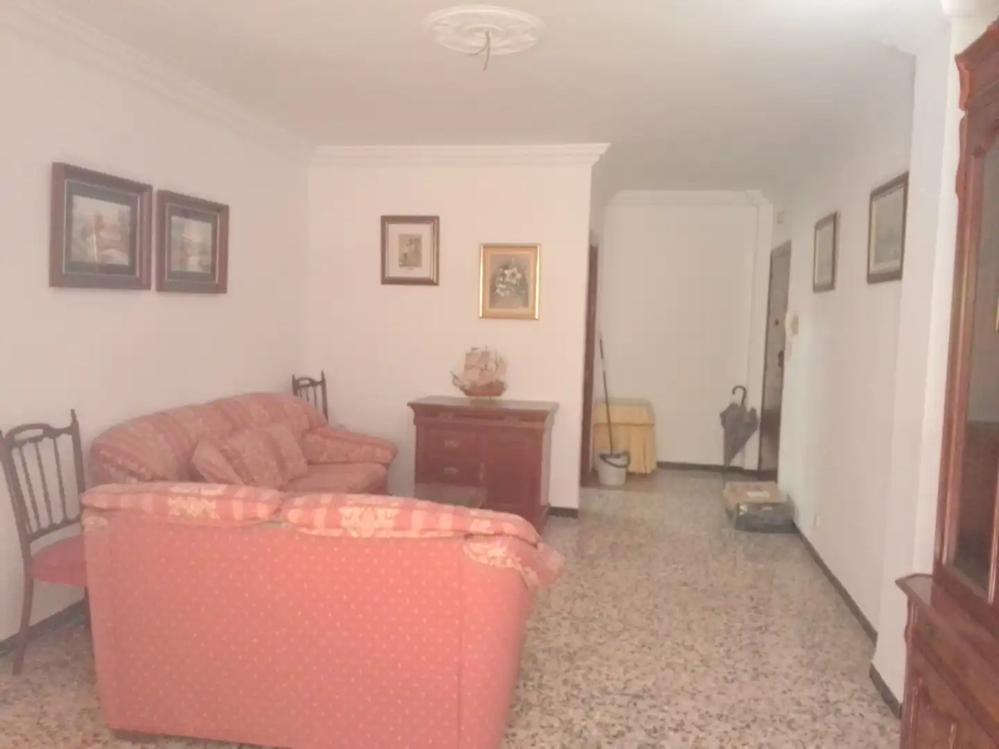 Sala d'estar de Pis en venda en Ubrique amb Aire condicionat, Calefacció i Moblat